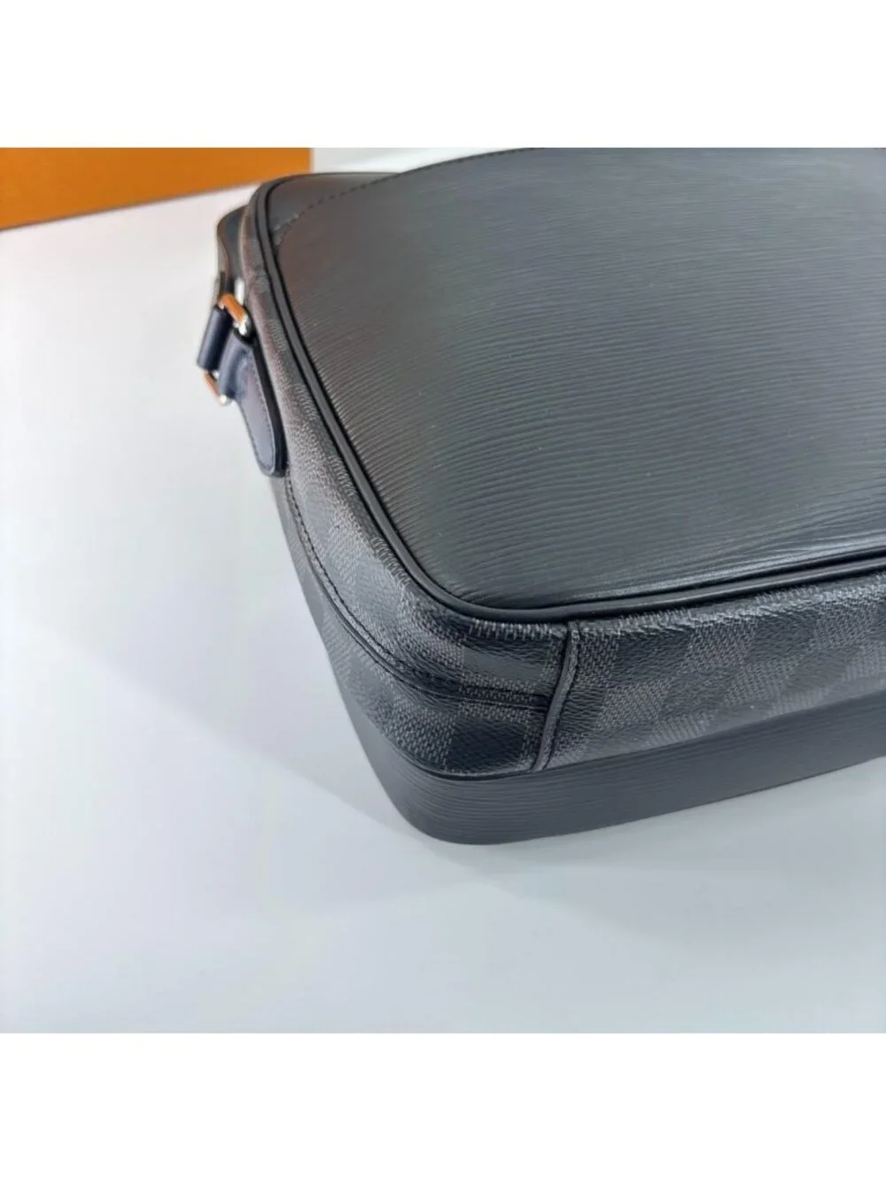 Louis Vuitton Epi Damier Graphite Messenger Bag Black